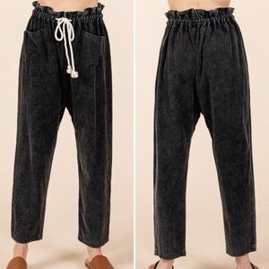 Chic Black Cropped Ankle Pants with Sleek Design Drawstring Sz S